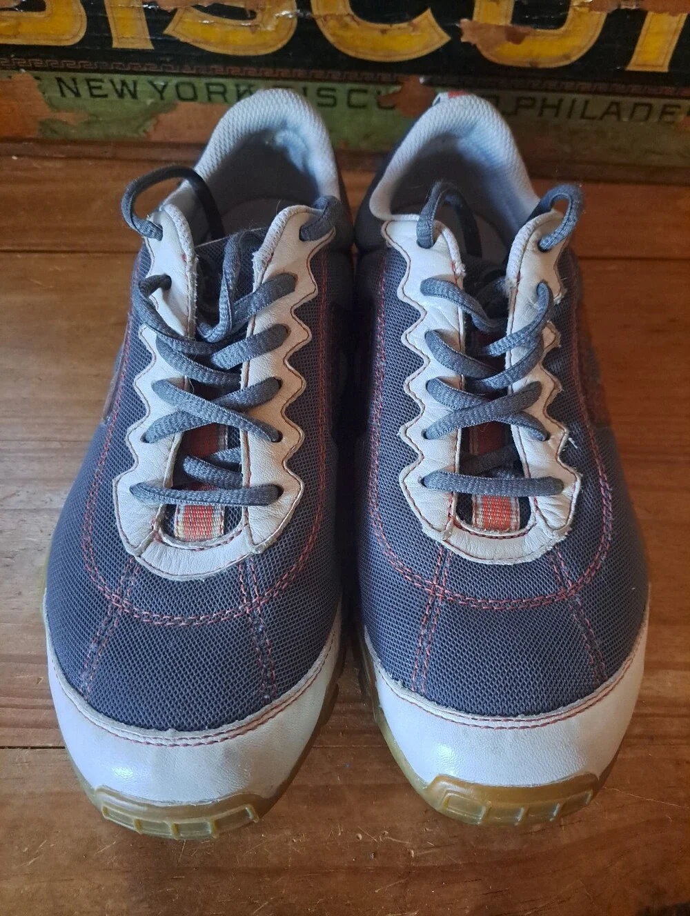 CAT Caterpillar Lifestyle Sneakers Womens Size 8.5 #7280